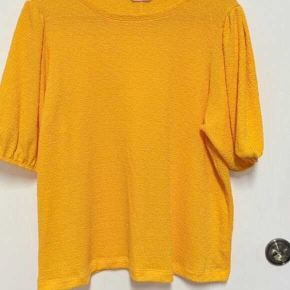NEW LC LAUREN CONRAD WOMENS PLUS YELLOW GOLD TEXTURED PULLOVER TOP. SZ. XXL - Picture 2 of 4